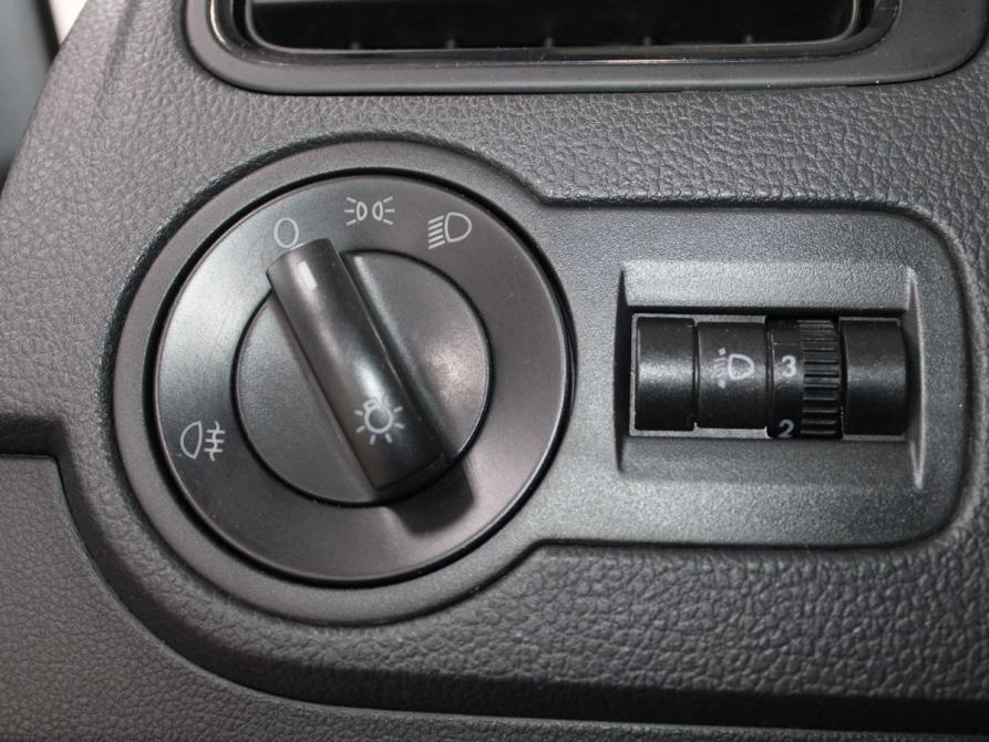 Volkswagen Polo V Рестайлинг Старый Оскол  - изображение 13