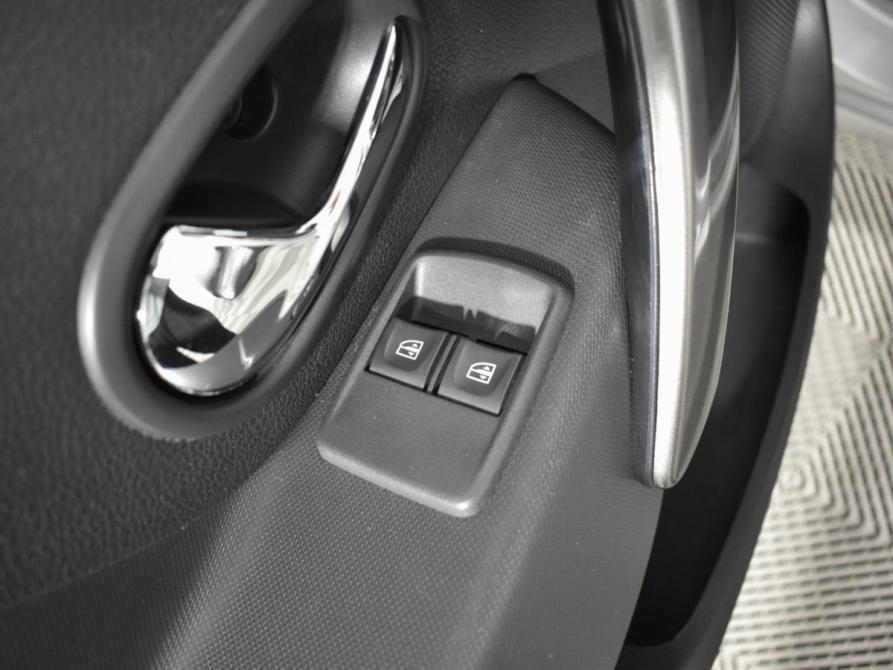 Renault Logan II Санкт-Петербург  - изображение 16