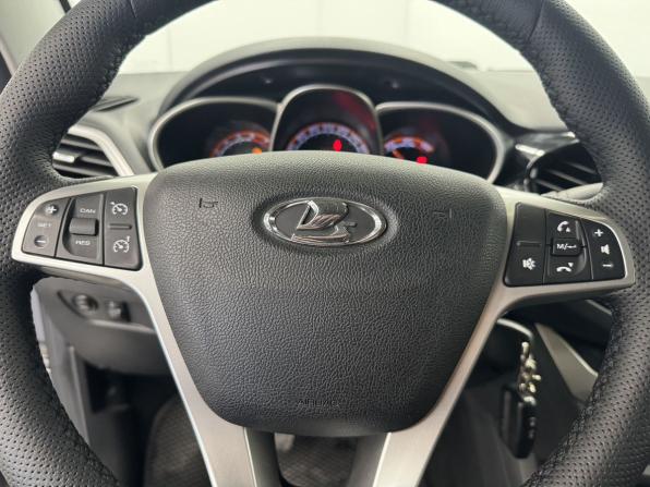Lada (ВАЗ) Vesta I с пробегом 2018 года, цена 990 000 рублей, 124320 км, седан, Автокод Объявления