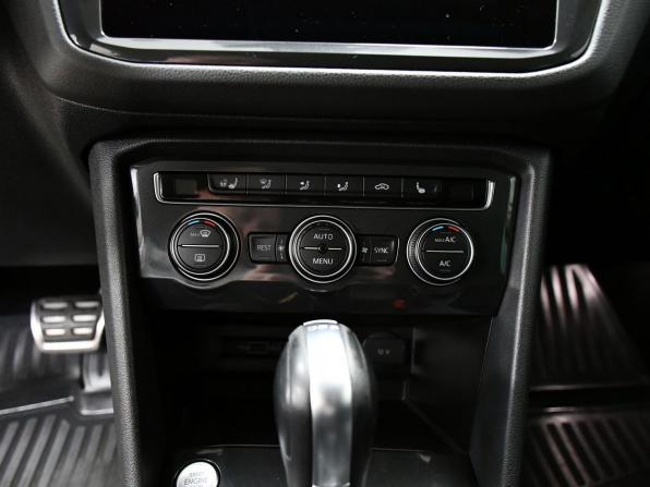 Volkswagen Tiguan II с пробегом 2019 года, цена 3 097 000 рублей, 67300 км, внедорожник, Автокод Объявления