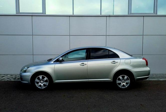 Toyota Avensis II Рестайлинг с пробегом 2006 года, цена 820 000 рублей, 297013 км, седан, Автокод Объявления
