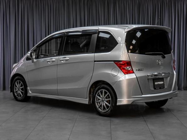 Honda Freed I Рестайлинг с пробегом 2010 года, цена 1 179 000 рублей, 100190 км, компактвэн, Автокод Объявления
