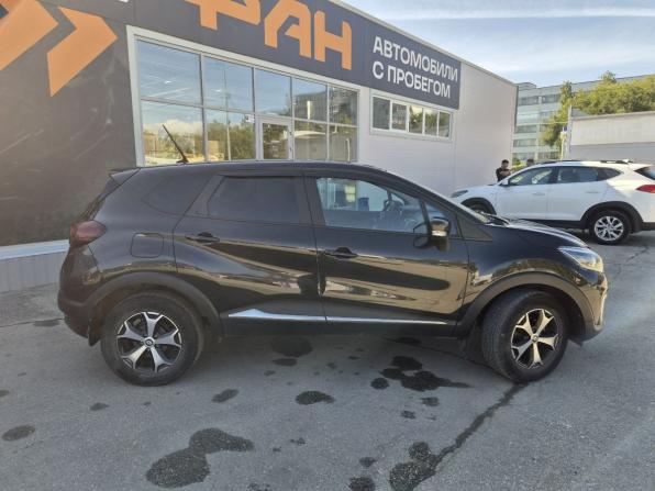 Renault Kaptur I Рестайлинг с пробегом 2021 года, цена 1 559 900 рублей, 98505 км, внедорожник, Автокод Объявления