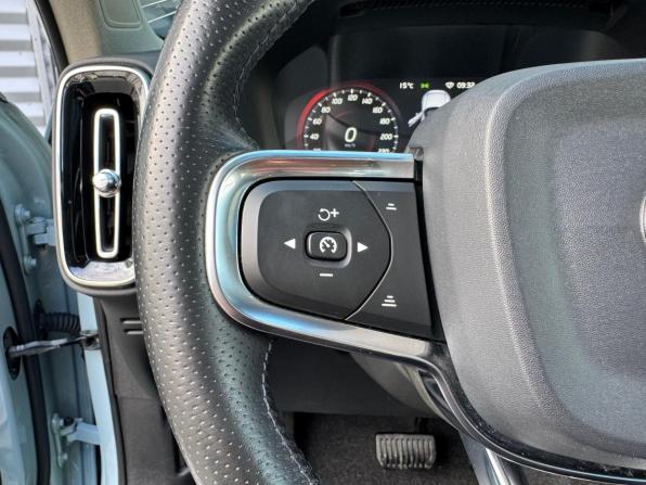 Volvo XC40 I с пробегом 2018 года, цена 3 150 000 рублей, 96359 км, внедорожник, Автокод Объявления
