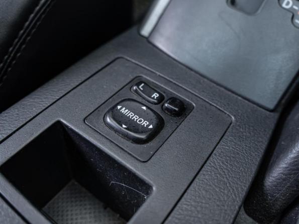 Toyota RAV4 II (XA20) Рестайлинг с пробегом 2006 года, цена 910 000 рублей, 303055 км, внедорожник, Автокод Объявления