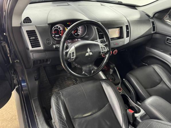 Mitsubishi Outlander II Рестайлинг с пробегом 2009 года, цена 829 000 рублей, 278000 км, внедорожник, Автокод Объявления