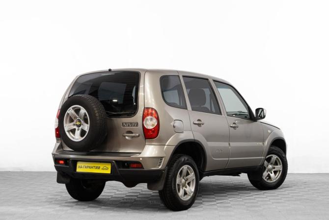 Chevrolet Niva I Рестайлинг с пробегом 2016 года, цена 739 000 рублей, 114500 км, внедорожник, Автокод Объявления