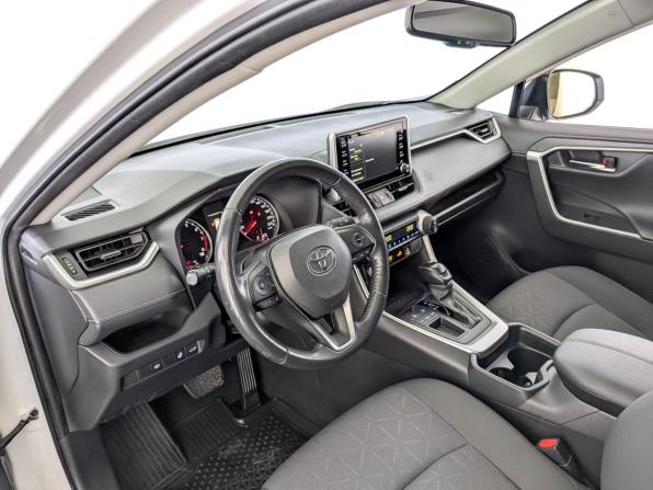 Toyota RAV4 V (XA50) с пробегом 2021 года, цена 3 210 000 рублей, 68974 км, внедорожник, Автокод Объявления