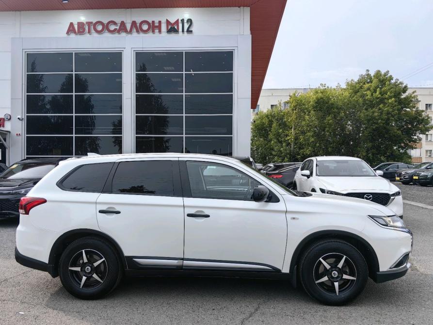 Mitsubishi Outlander III Рестайлинг 2 Нижнекамск  - изображение 2