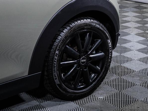 Mini Hatch III (F55/F56) Рестайлинг с пробегом 2019 года, цена 2 050 000 рублей, 59500 км, хэтчбек, Автокод Объявления