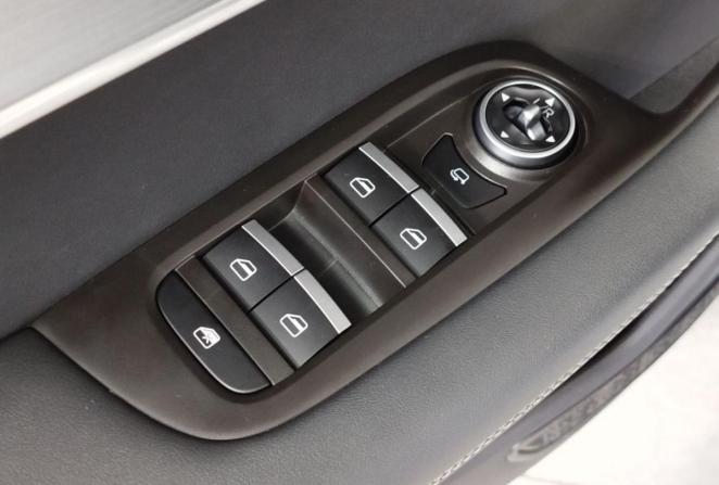 Chery Tiggo 7 Pro Max I с пробегом 2023 года, цена 1 900 000 рублей, 35015 км, внедорожник, Автокод Объявления