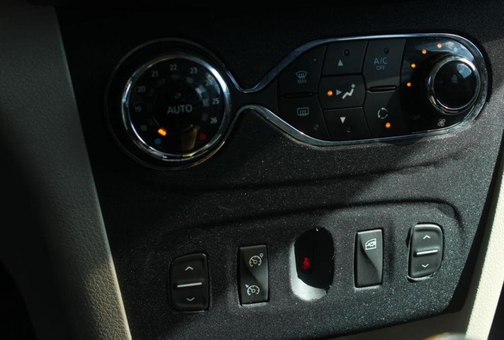 Renault Logan II Саратов  - изображение 19