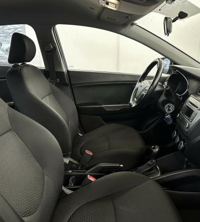 Kia Rio III Рестайлинг с пробегом 2017 года, цена 1 210 000 рублей, 73891 км, седан, Автокод Объявления