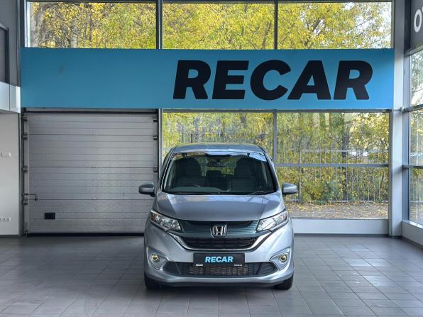Honda Freed II с пробегом 2017 года, цена 1 460 000 рублей, 117216 км, компактвэн, Автокод Объявления