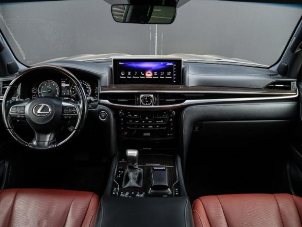 Lexus LX III Рестайлинг 2 с пробегом 2017 года, цена 9 400 000 рублей, 53679 км, внедорожник, Автокод Объявления