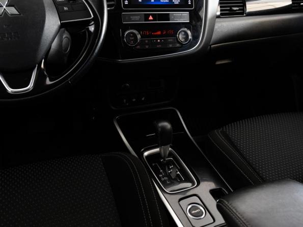 Mitsubishi Outlander III Рестайлинг 3 с пробегом 2019 года, цена 2 399 000 рублей, 102906 км, внедорожник, Автокод Объявления