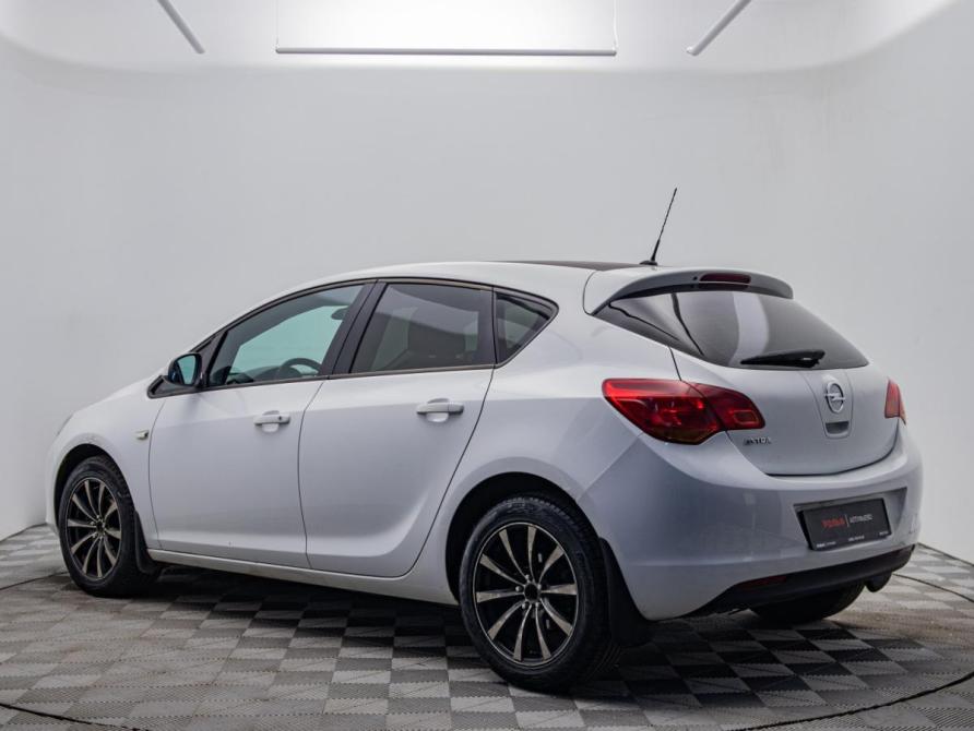 Opel Astra J Москва  - изображение 3