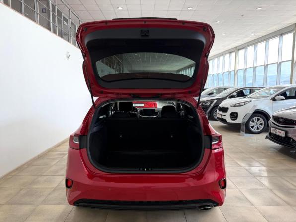 Kia Ceed III с пробегом 2021 года, цена 1 950 000 рублей, 117728 км, хэтчбек, Автокод Объявления