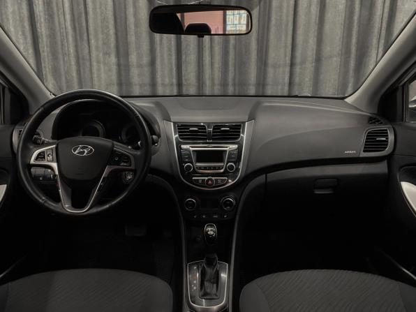 Hyundai Solaris I Рестайлинг с пробегом 2015 года, цена 860 000 рублей, 112000 км, седан, Автокод Объявления