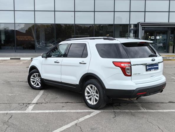 Ford Explorer V Рестайлинг с пробегом 2015 года, цена 1 919 000 рублей, 183000 км, внедорожник, Автокод Объявления