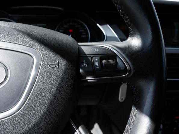 Audi A4 IV (B8) Рестайлинг с пробегом 2014 года, цена 1 351 100 рублей, 191464 км, седан, Автокод Объявления