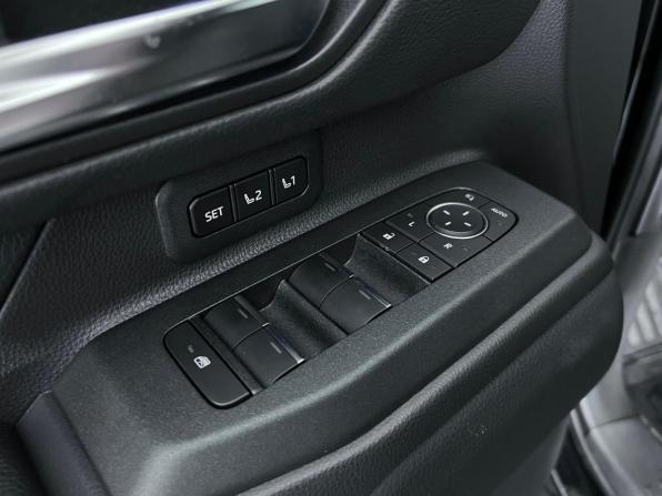 Toyota Land Cruiser Prado 250 Series с пробегом 2024 года, цена 9 999 000 рублей, 18726 км, внедорожник, Автокод Объявления