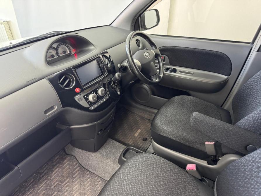 Toyota Sienta I Рестайлинг 2 Красноярск  - изображение 14