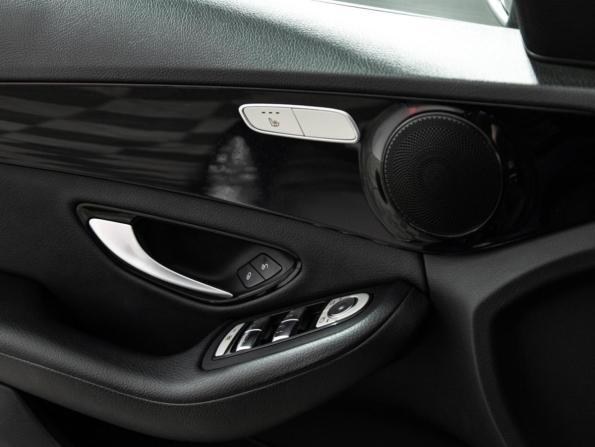 Mercedes-Benz C-Класс IV (W205) Рестайлинг с пробегом 2018 года, цена 2 299 585 рублей, 148562 км, седан, Автокод Объявления