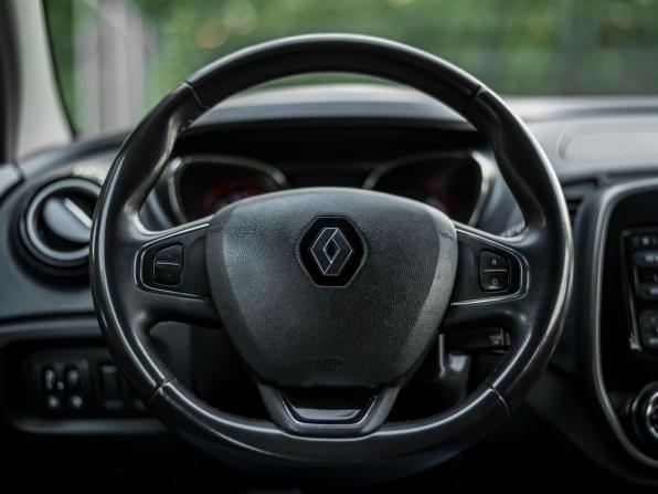 Renault Kaptur I с пробегом 2018 года, цена 1 100 000 рублей, 189289 км, внедорожник, Автокод Объявления