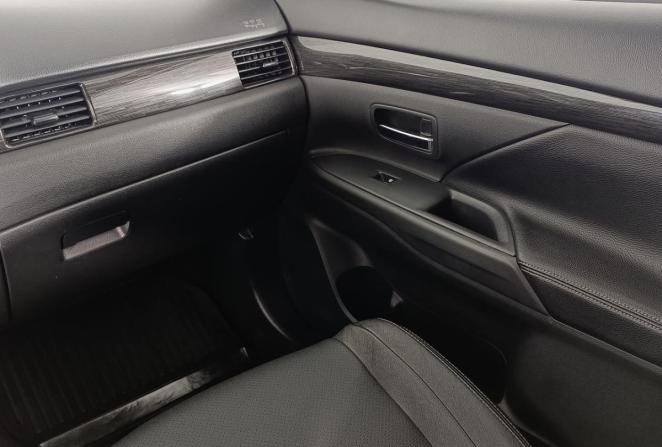 Mitsubishi Outlander III Рестайлинг 2 с пробегом 2016 года, цена 1 820 000 рублей, 142312 км, внедорожник, Автокод Объявления
