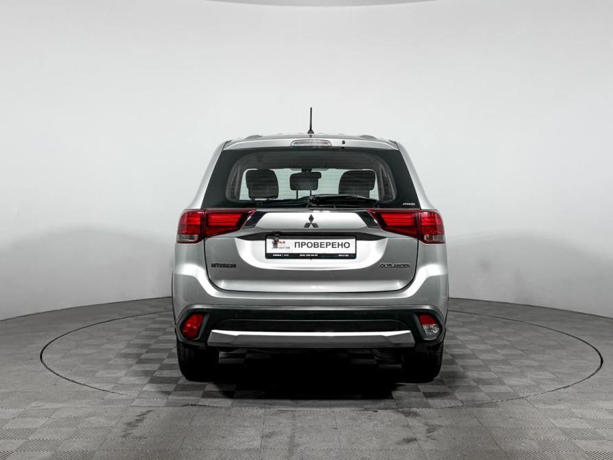 Mitsubishi Outlander III Рестайлинг 2 Санкт-Петербург  - изображение 6