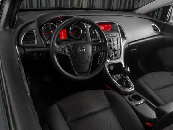 Opel Astra J Рестайлинг с пробегом 2014 года, цена 929 000 рублей, 150621 км, хэтчбек, Автокод Объявления