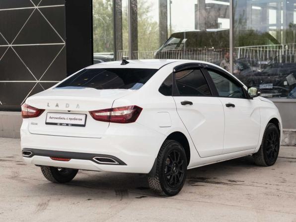Lada (ВАЗ) Vesta I Рестайлинг (NG) с пробегом 2024 года, цена 1 312 500 рублей, 13777 км, седан, Автокод Объявления