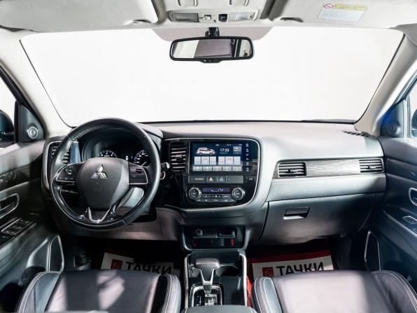 Mitsubishi Outlander III Рестайлинг 3 с пробегом 2020 года, цена 2 400 000 рублей, 53500 км, внедорожник, Автокод Объявления