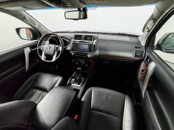 Toyota Land Cruiser Prado 150 Series Рестайлинг 1 с пробегом 2017 года, цена 4 299 000 рублей, 131912 км, внедорожник, Автокод Объявления