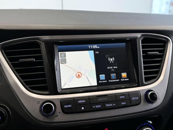 Hyundai Solaris II с пробегом 2017 года, цена 1 345 000 рублей, 163250 км, седан, Автокод Объявления