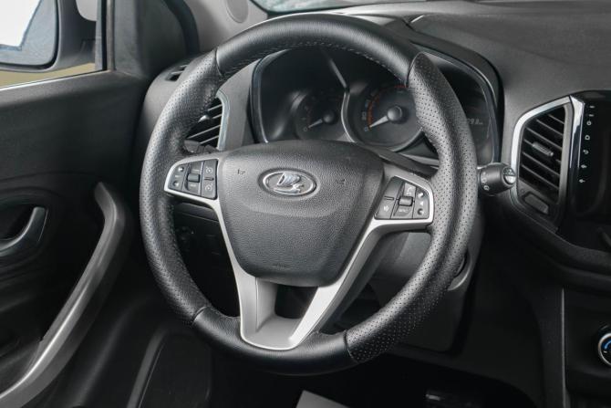 Lada (ВАЗ) XRAY I с пробегом 2019 года, цена 1 079 000 рублей, 131000 км, хэтчбек, Автокод Объявления