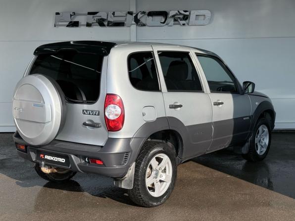 Chevrolet Niva I Рестайлинг с пробегом 2017 года, цена 709 000 рублей, 108796 км, внедорожник, Автокод Объявления