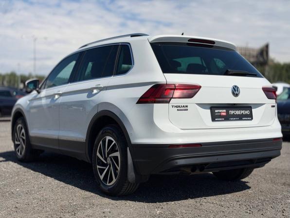 Volkswagen Tiguan II с пробегом 2018 года, цена 2 275 000 рублей, 180000 км, внедорожник, Автокод Объявления