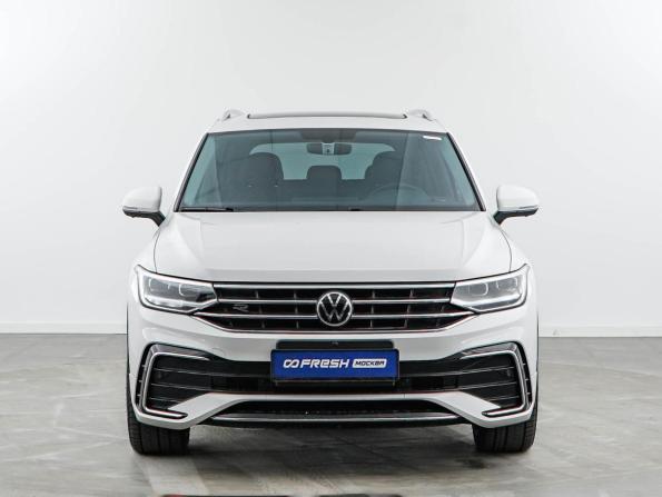 Volkswagen Tiguan II Рестайлинг с пробегом 2021 года, цена 4 107 444 рубля, 43279 км, внедорожник, Автокод Объявления