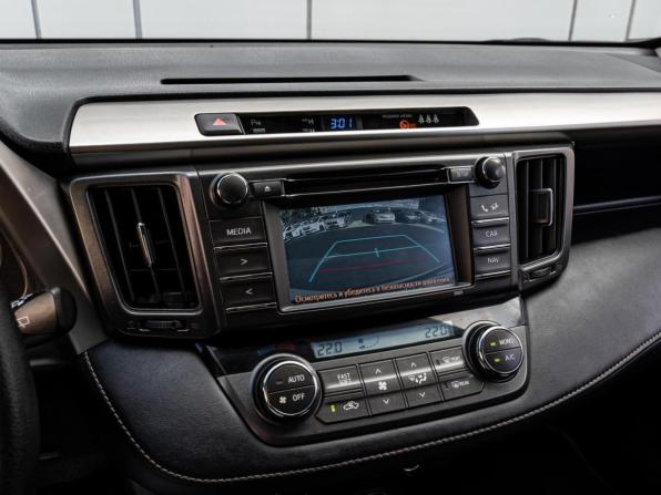 Toyota RAV4 IV (XA40) с пробегом 2015 года, цена 1 990 000 рублей, 198130 км, внедорожник, Автокод Объявления