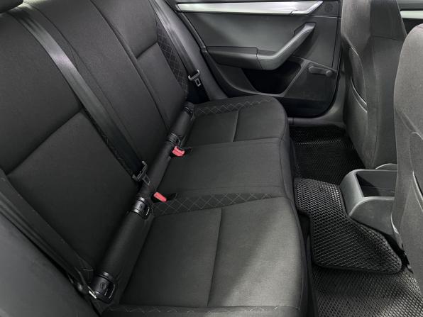 Skoda Octavia III (A7) Рестайлинг с пробегом 2018 года, цена 1 459 000 рублей, 235600 км, лифтбек, Автокод Объявления