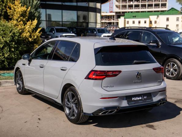 Volkswagen Golf VIII с пробегом 2021 года, цена 2 458 000 рублей, 63754 км, хэтчбек, Автокод Объявления