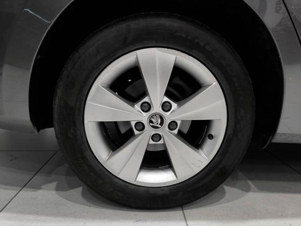 Skoda Octavia IV (A8) с пробегом 2021 года, цена 1 830 000 рублей, 175616 км, лифтбек, Автокод Объявления
