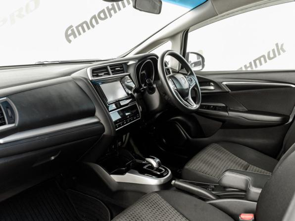 Honda Fit III Рестайлинг с пробегом 2018 года, цена 1 220 000 рублей, 132528 км, хэтчбек, Автокод Объявления