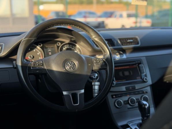 Volkswagen Passat B7 с пробегом 2012 года, цена 1 050 000 рублей, 205000 км, седан, Автокод Объявления