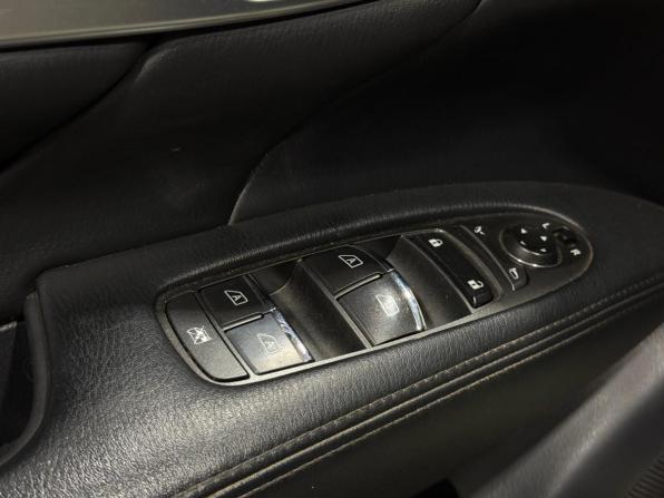 Infiniti M IV с пробегом 2011 года, цена 1 400 000 рублей, 217455 км, седан, Автокод Объявления