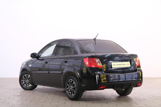 Kia Rio II Рестайлинг с пробегом 2011 года, цена 819 000 рублей, 95100 км, седан, Автокод Объявления
