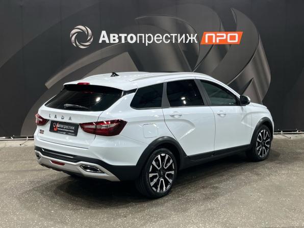 Lada (ВАЗ) Vesta I Рестайлинг (NG) с пробегом 2024 года, цена 1 377 000 рублей, 31095 км, универсал, Автокод Объявления