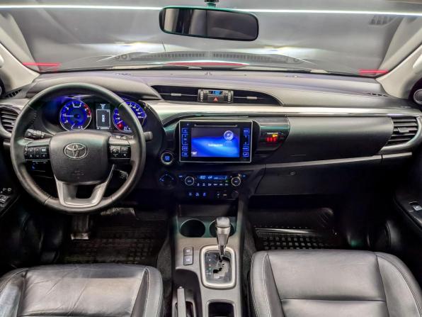 Toyota Hilux VIII с пробегом 2017 года, цена 2 900 000 рублей, 247439 км, offers.body_type.unknown, Автокод Объявления